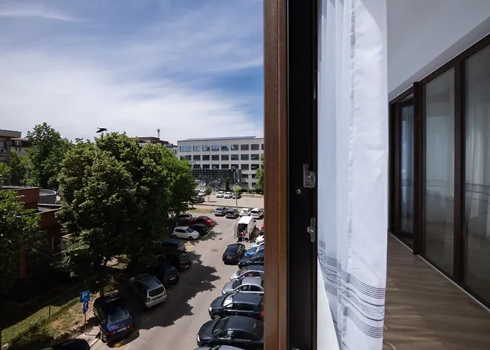 Premier Luxury Ultracentral