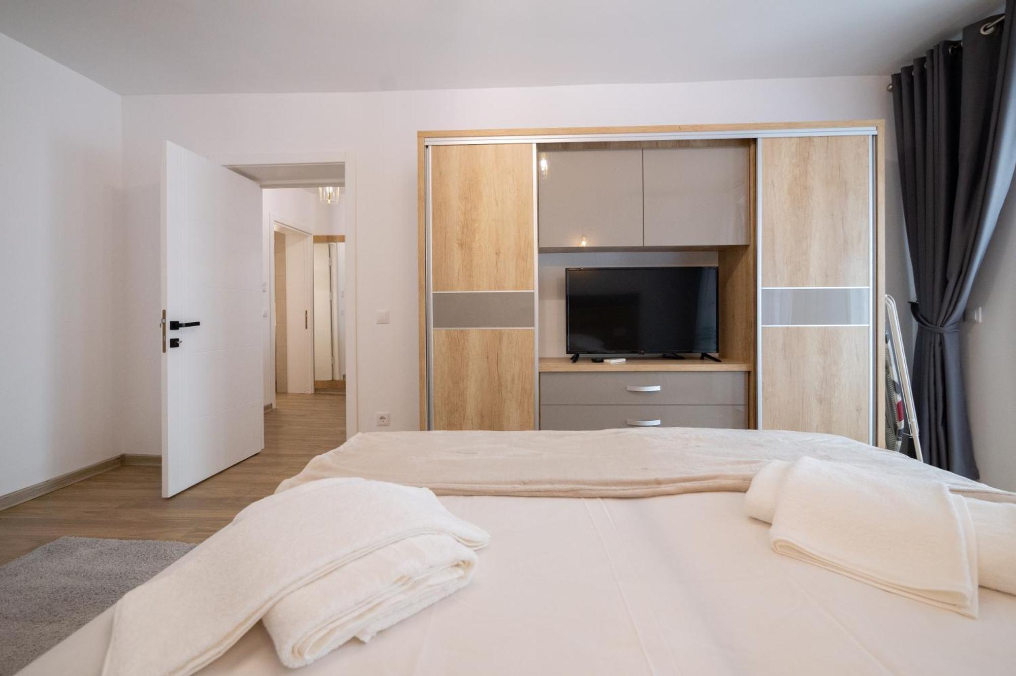 Premier Luxury Ultracentral Pitesti